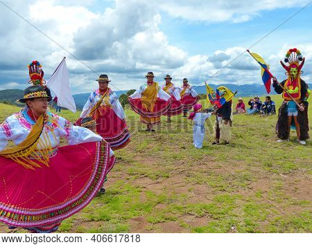 Cuenca, Ecuador-november 25, 2018: Group Of Ecuadorian Dancers Dressed As Cayambe People Performs Ou