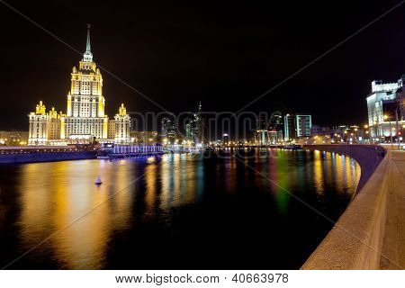 Krasnopresnenskaya สถานีในมอสโก