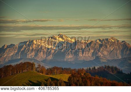 Beautiful View Of The Saetnis In The Alpstein Area. Appenzell. Picture From The Daegelsberg In Zuric