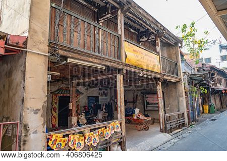 Bangkok/thailand-19 Jan 2020:old Building On Talat Noi.talat Noi Or Talad Noi Is A Historic Neighbou