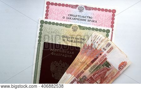 Maikop, Adygea Republic, Russia - February 5, 2021: Russian Money In Denomination Of 5000 Rubles In 