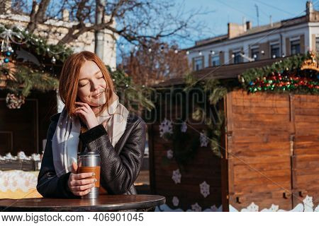 Slow Living In City Environment, Urban Slow Life, Mindfulness, Enjoying The Moment, Work-life Balanc