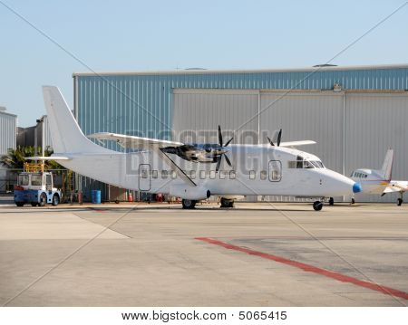 Antigo avião turbo-hélice