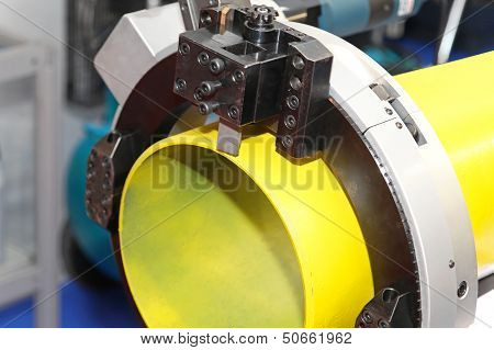 Pipeline Cutting