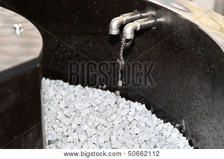 Vibrating Polishing Machinery