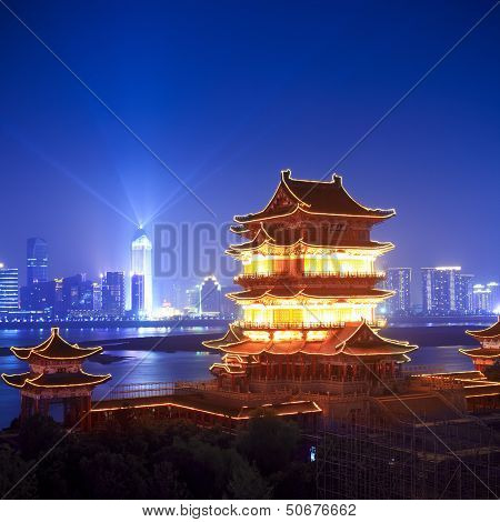 Pavilion Of Prince Teng At Night