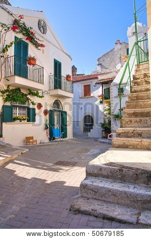 Alleyway. Rodi Garganico. Puglia. Italy.