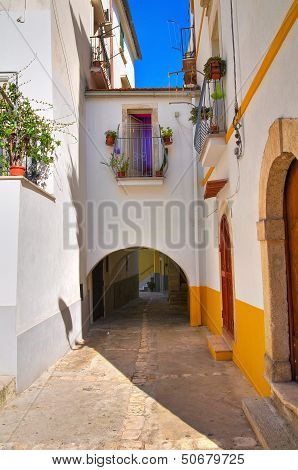 Alleyway. Rodi Garganico. Puglia. Italy.