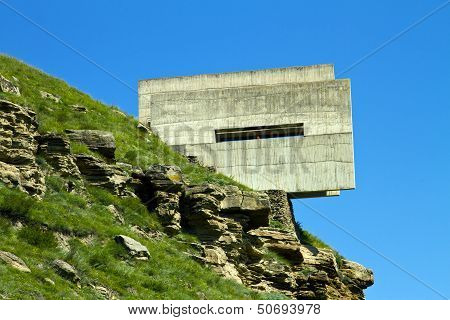 :Monument to defenders of the passes of the Caucasus.