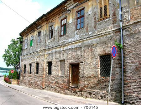 Eski Bricket Evi