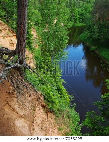 nad rzeką