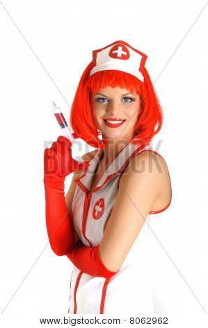 schöne funny Ärztin mit roten Haaren in medizinischen Uniform. isolated on white background