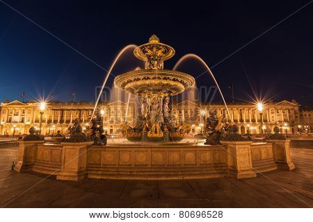 Night View Of The Fountain At The Place De La Concorde