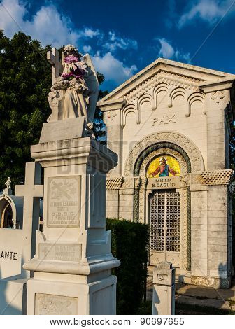 Tomb in Cementerio de Los Ilustres, El Salvador