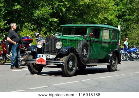 Vintage Car