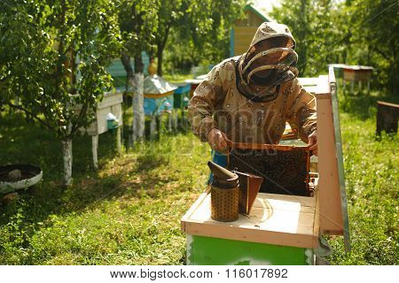 Beekeeper
