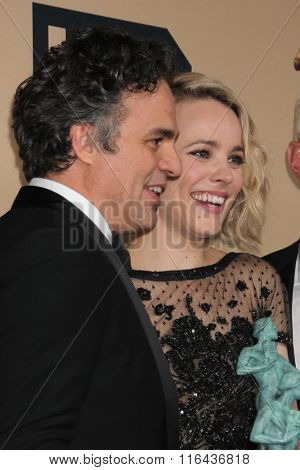 LOS ANGELES - JAN 30:  Mark Ruffalo, Rachel McAdams at the 22nd Screen Actors Guild Awards at the Shrine Auditorium on January 30, 2016 in Los Angeles, CA