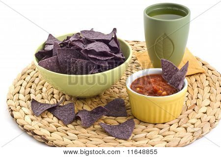 Blue Corn Tortilla Chips con Salsa