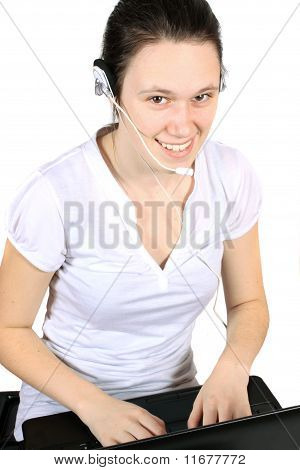 Atraktivní Headset dívka s notebookem
