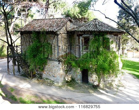 Country house in the capricho park of Madrid
