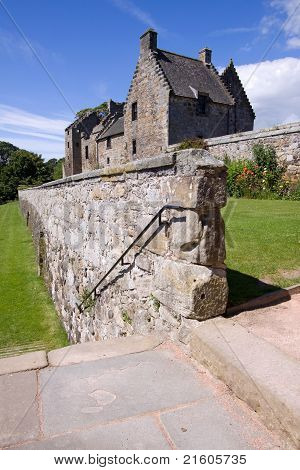 Aberdour slot og haver, Fife