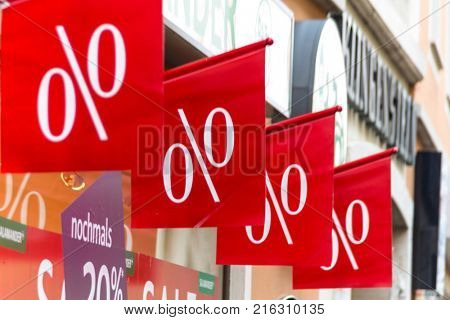 retail, price reduction in percent