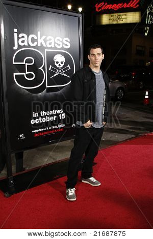 LOS ANGELES - APR 10: Steve O na Jackass 3D premiéra se konala v Grauman na čínské divadlo v Los