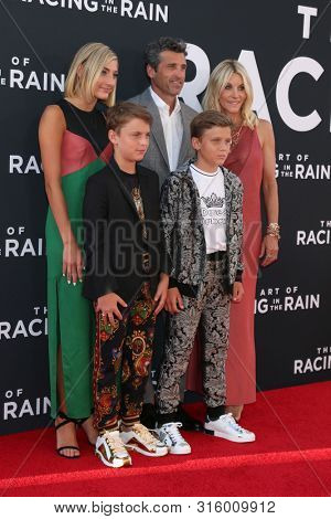 LOS ANGELES - AUG 1:  Tallula &Patrick Dempsey, Jillian Fink, Darby & Sullivan Dempsey at the 