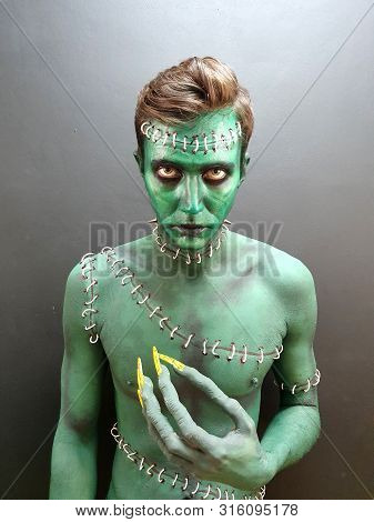 Frankenstein Body Painting Halloween Costume Special Effects