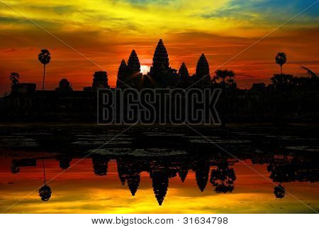 Angkor wat sanset gökyüzü arka plan üzerinde.