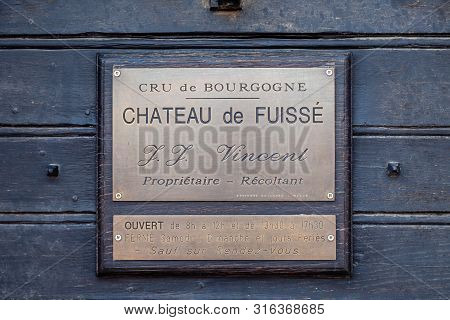 France Bourgogne 2019-06-20 Chateaux De Fuisse Cru De Bourgogne 
Closeup Vintage Rectangular Shape M