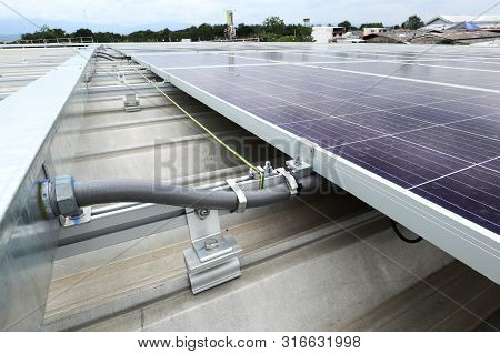 Flexible Conduit Connected To Wireway Of Solar Rooftop System