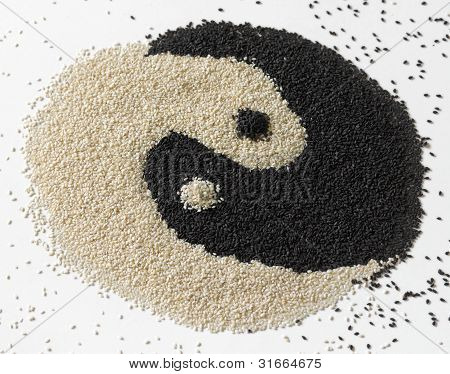 Graines de sésame noir et blanc