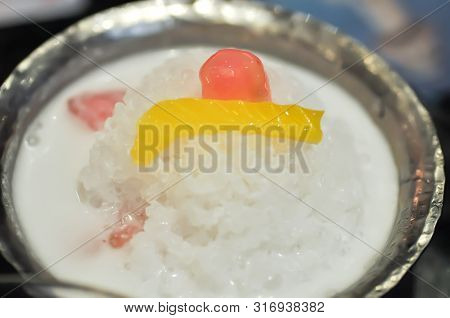 Sweetmeat Or Thai Sweetmea, Thap Thim Krop Dish