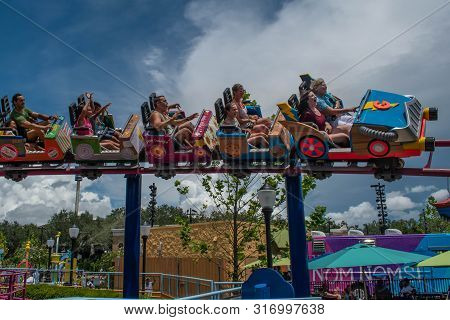 Orlando, Florida. August 07, 2019. People Enjoying Super Grovers Box Car Derby. It Is A Family Frien