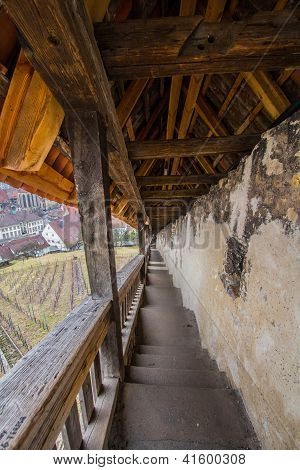 Passos para Castelo Esslingen