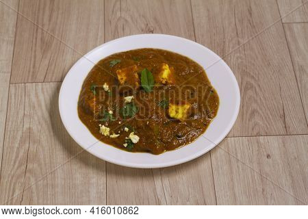Indian Cuisine Kadhi - Vegetarian Curry Made Of Buttermilk And Chick Pea Flour. Served In A Bowl Or 
