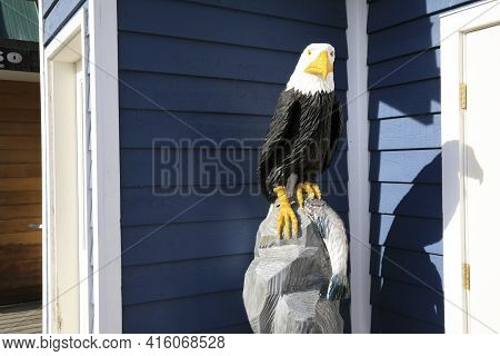 Seward, Alaska / Usa - August 08, 2019: Eagle Wood Souvenir In Seward Port, Seward, Alaska, Usa