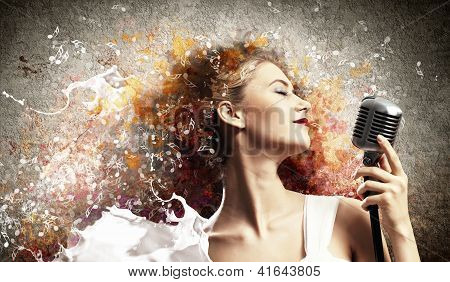 금발의 여성가 수