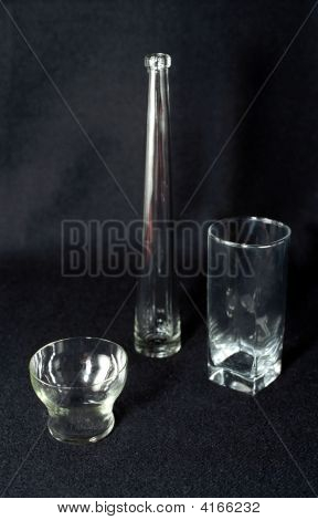 Glas dingen op zwart