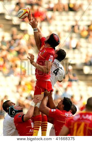BARCELONA - SEPT 15: Luke Charteris der USAP Perpignan in Aktion während der französischen Rugby-union-Jahren