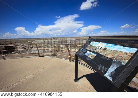 Arizona / Usa - August 01, 2015: Wiewpoint In Petrified Forest National Park, Arizona, Usa
