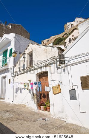 Alleyway. Pisticci. Basilicata. Italy.
