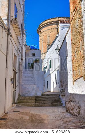 Alleyway. Pisticci. Basilicata. Italy.