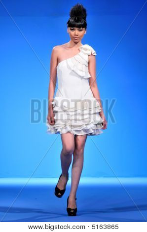 CZARINA Villa Fashion Week 2009 collezione #1-2