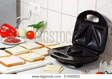 Sandwich Maker.