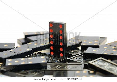 Dominoes-winner