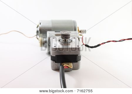 drei Elektromotoren