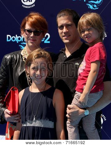 LOS ANGELES - SEP 7:  Molly Ringwald, family at the 