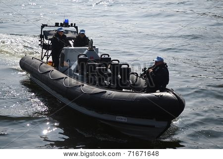 Police speed boat